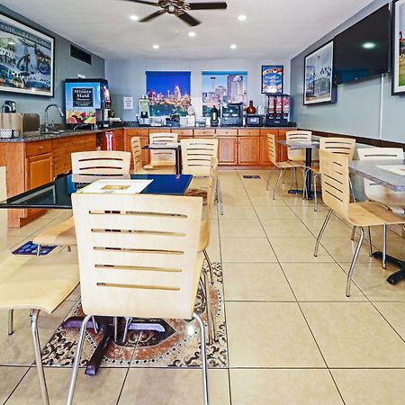 Rodeway Inn San Antonio Lackland Afb - Seaworld Екстер'єр фото
