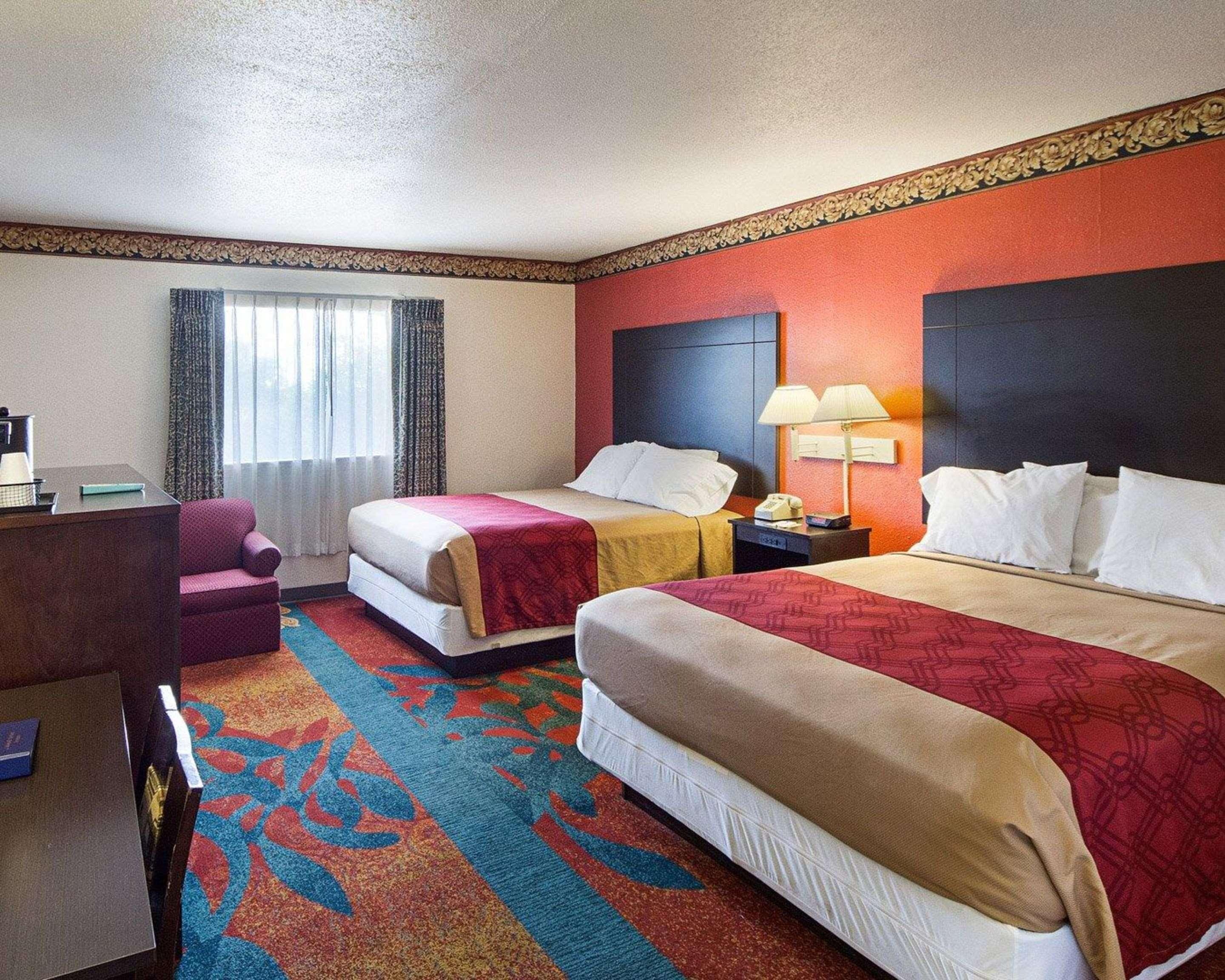 Rodeway Inn San Antonio Lackland Afb - Seaworld Екстер'єр фото