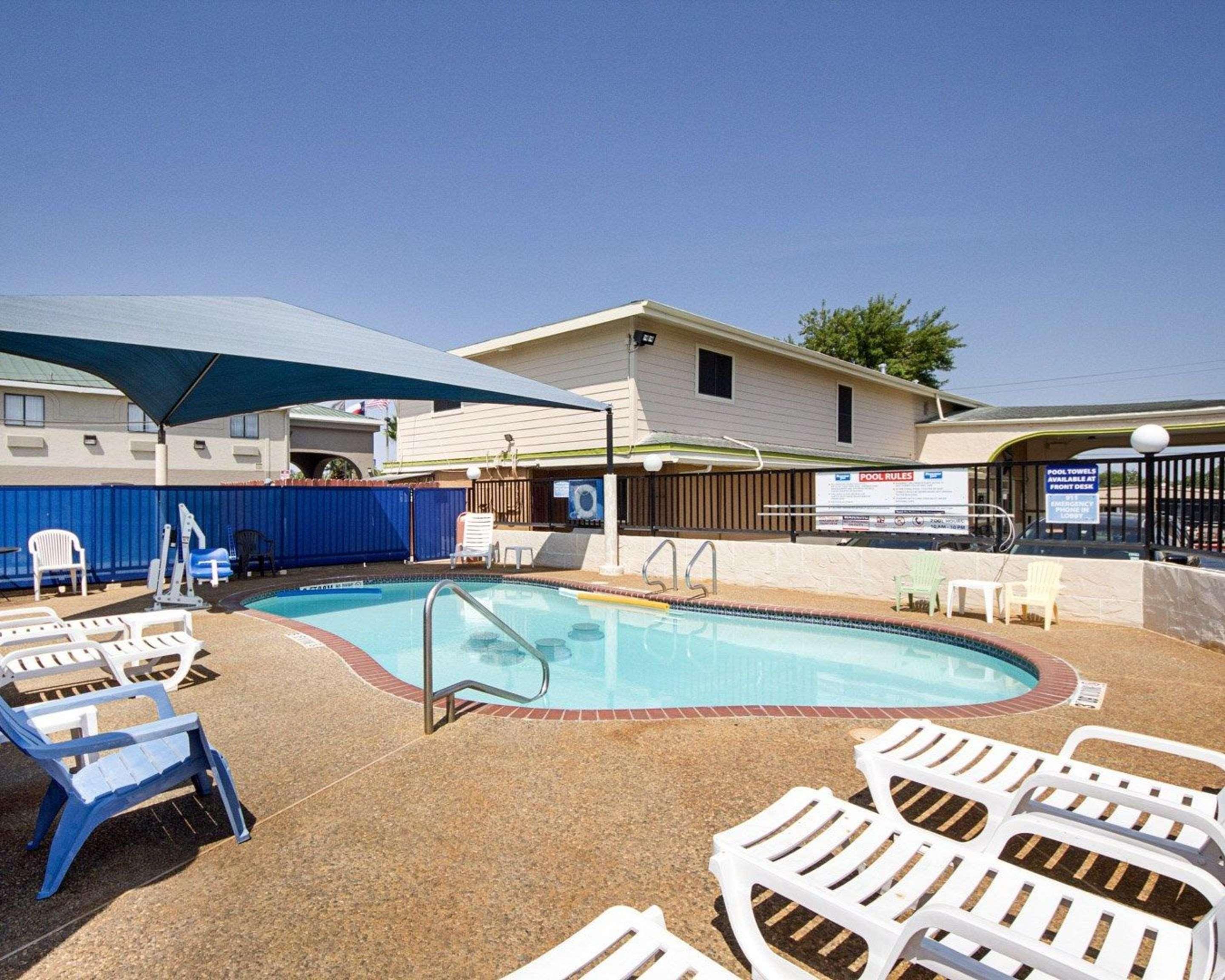 Rodeway Inn San Antonio Lackland Afb - Seaworld Екстер'єр фото