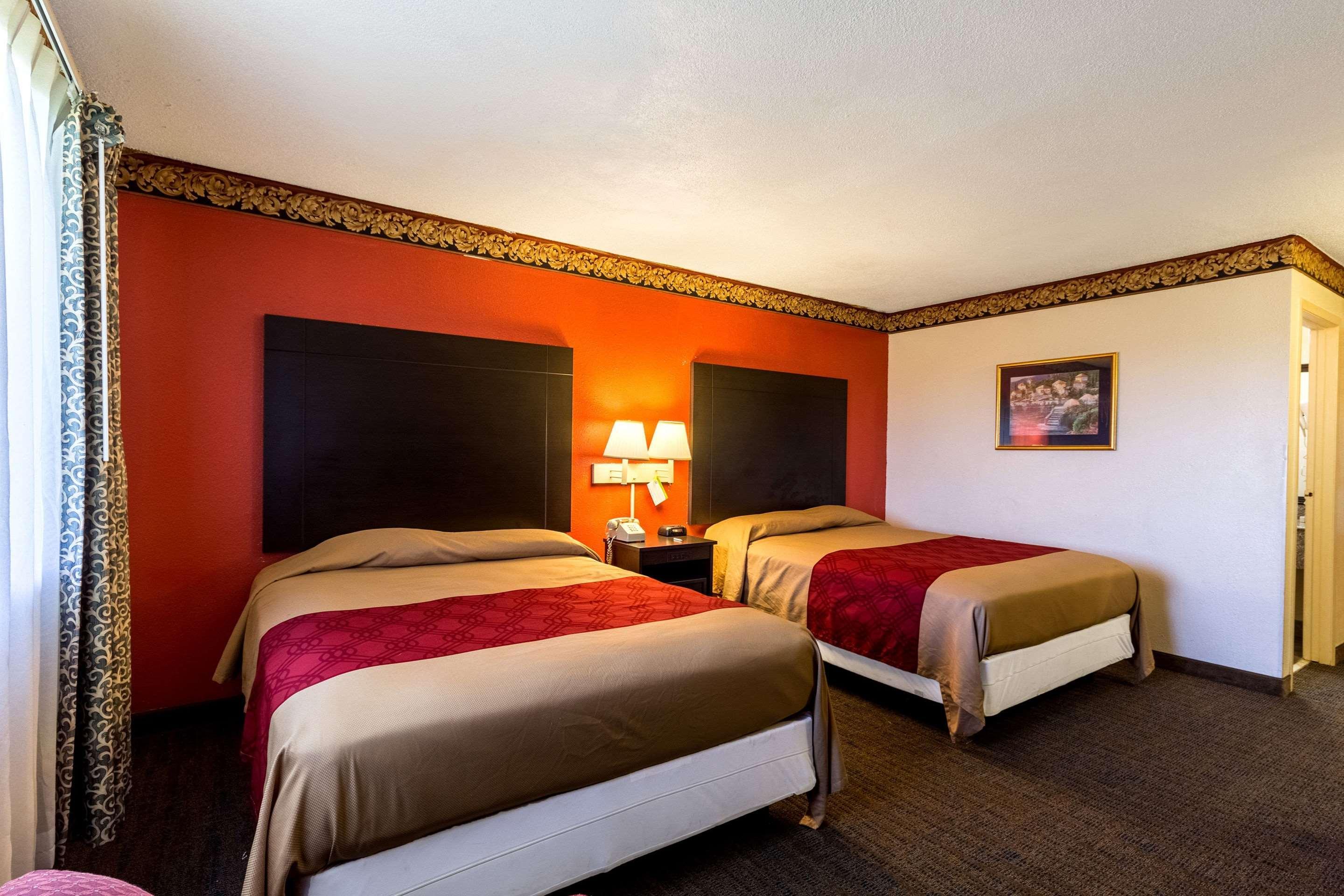 Rodeway Inn San Antonio Lackland Afb - Seaworld Екстер'єр фото
