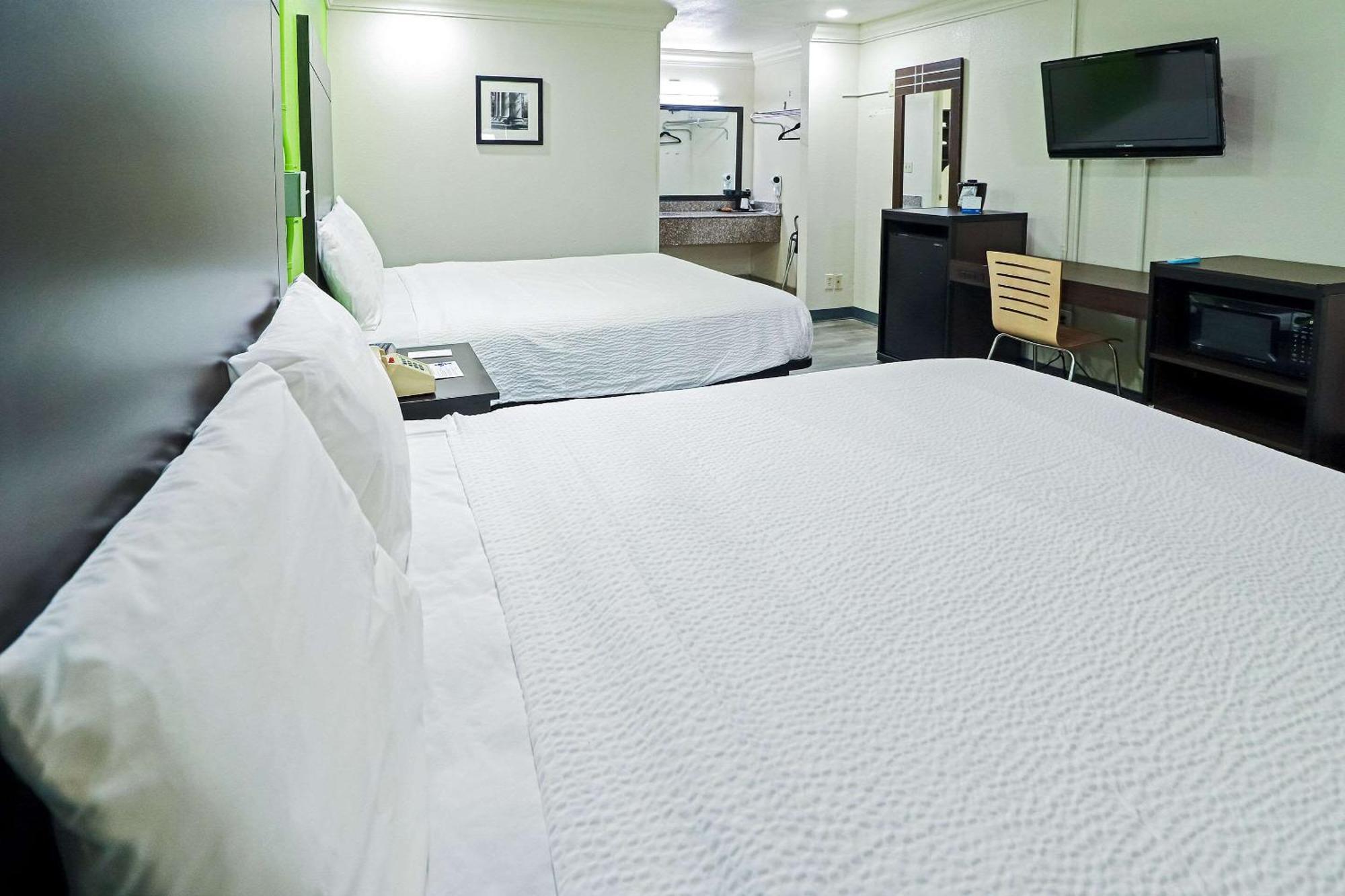 Rodeway Inn San Antonio Lackland Afb - Seaworld Екстер'єр фото