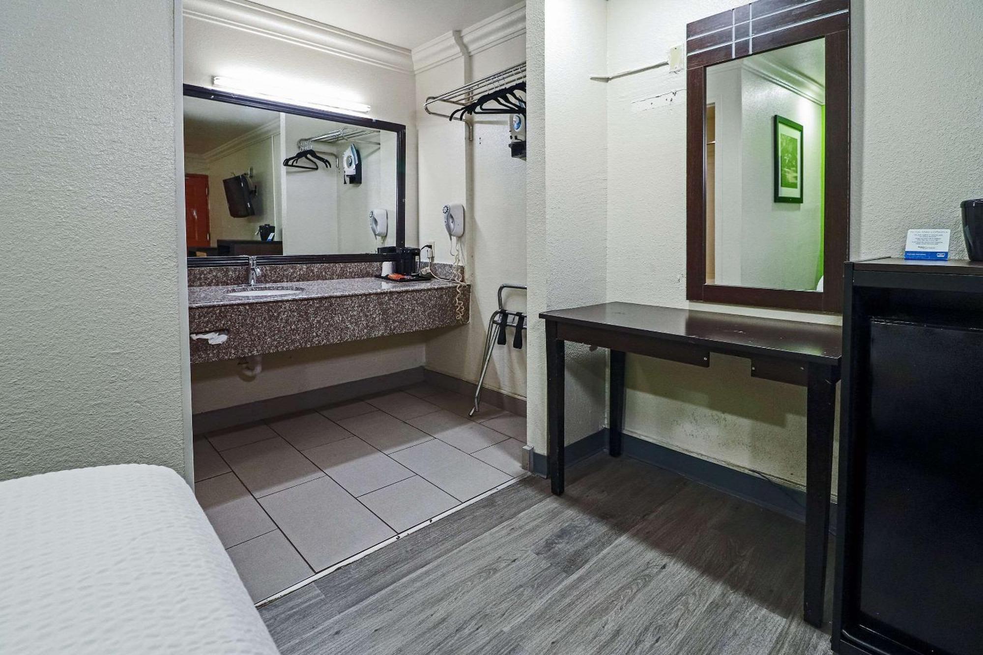 Rodeway Inn San Antonio Lackland Afb - Seaworld Екстер'єр фото