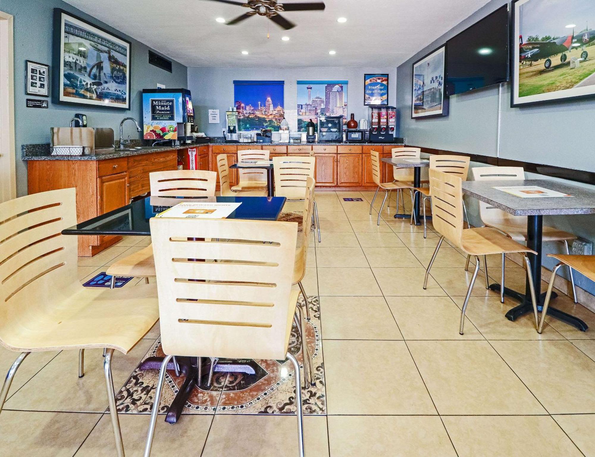 Rodeway Inn San Antonio Lackland Afb - Seaworld Екстер'єр фото