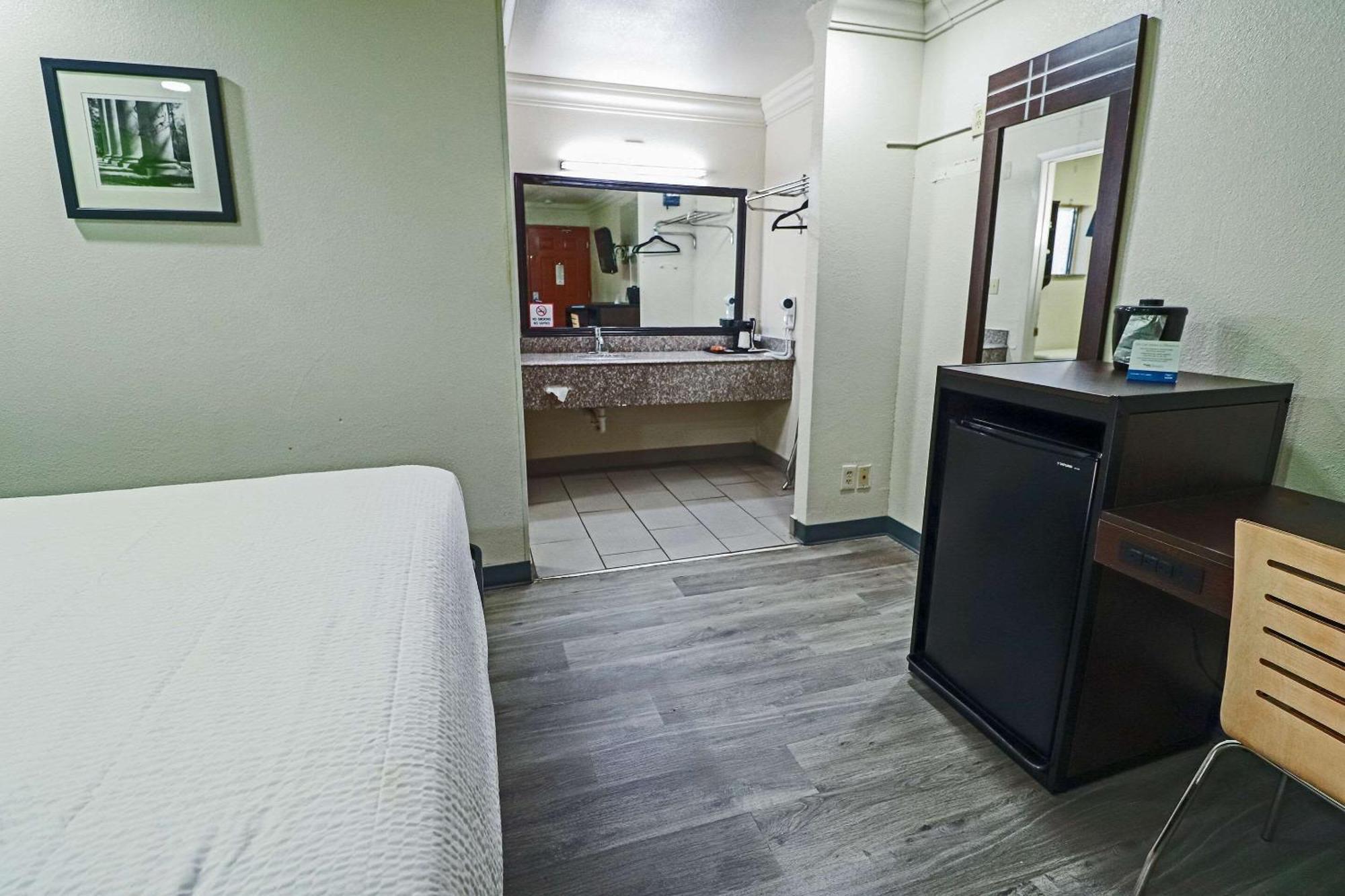 Rodeway Inn San Antonio Lackland Afb - Seaworld Екстер'єр фото